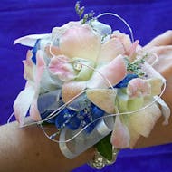 Houston Corsages & Boutonnieres | Prom, Homecoming & Wedding Flowers